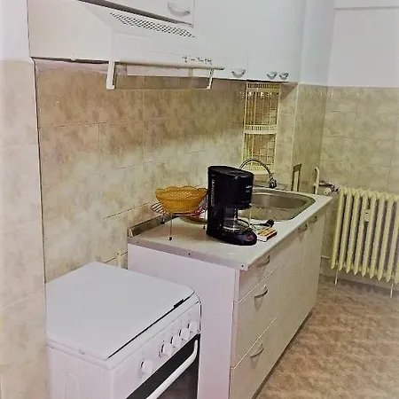 Apartment With 2 70 Sqm And Balcony, Central Near Gara De Nord, Opera House