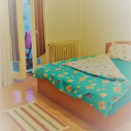With 2 70 Sqm And Balcony, Central Near Gara De Nord, Opera House Apartment *