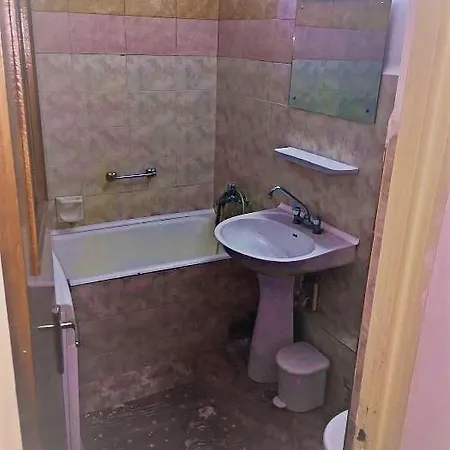 With 2 70 Sqm And Balcony, Central Near Gara De Nord, Opera House