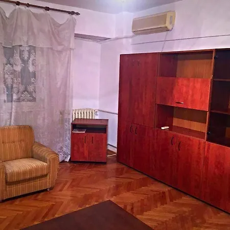 With 2 70 Sqm And Balcony, Central Near Gara De Nord, Opera House